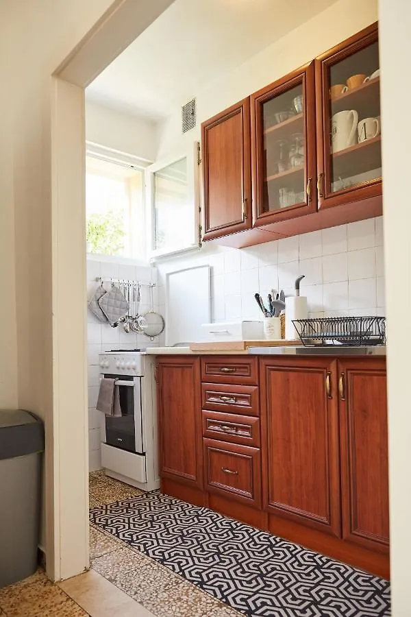 Apartment I&M With Private Parking Split